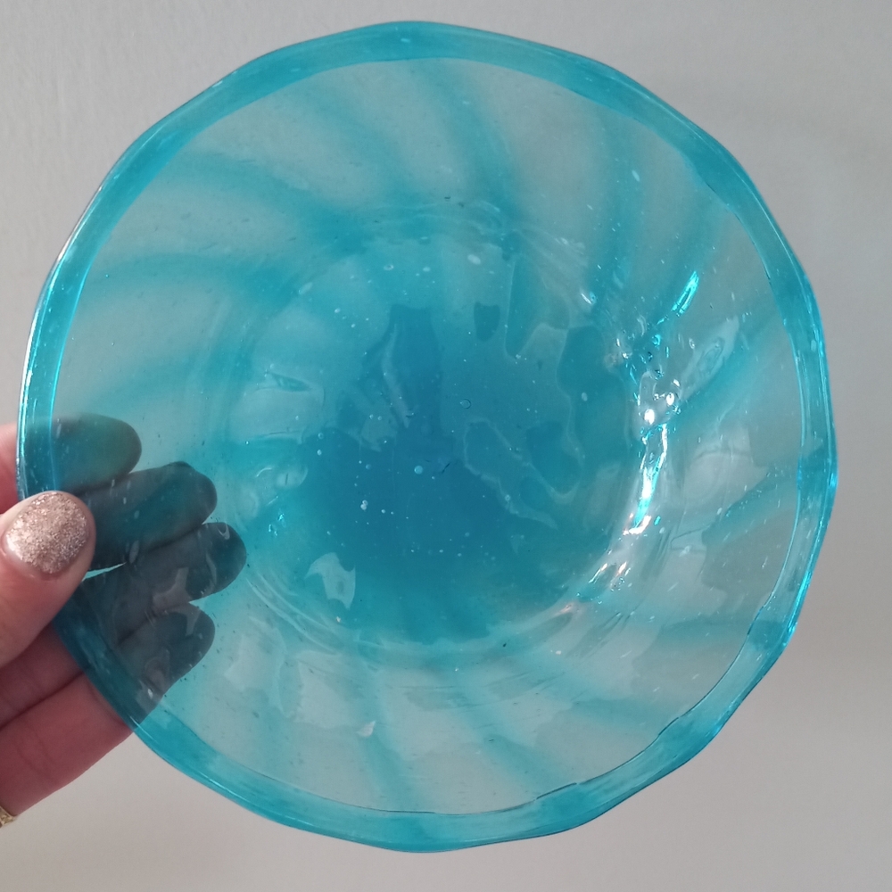 Four Elegant Vintage Blue Depression Glass Side Plates (4)